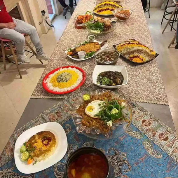 از خدمات آموزشگاه آرین احمدی ارتقای منو و ارتقای سطح رستوران شما است
