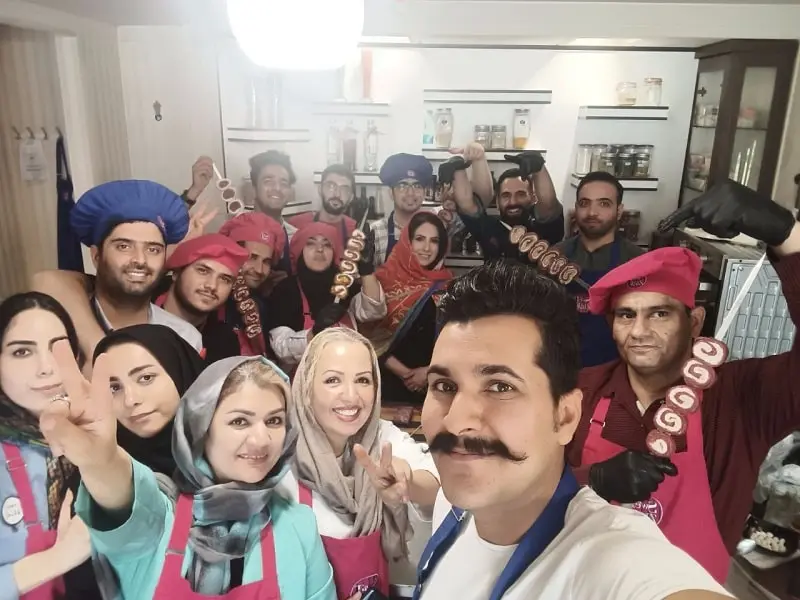 آموزش آشپزی در مشهد آموزش تخته کاری در مشهد آموزش کباب زنی در مشهد