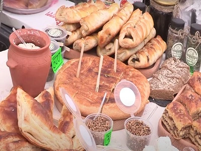 غذاهای مختلف جشنواره ناواسارد